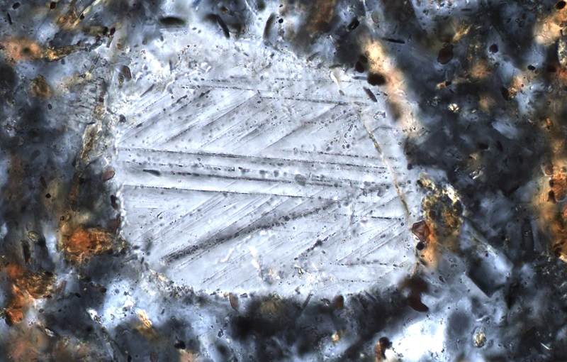 shocked quartz grain